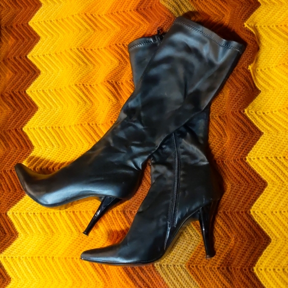 Breckelles Shoes - Stiletto boots